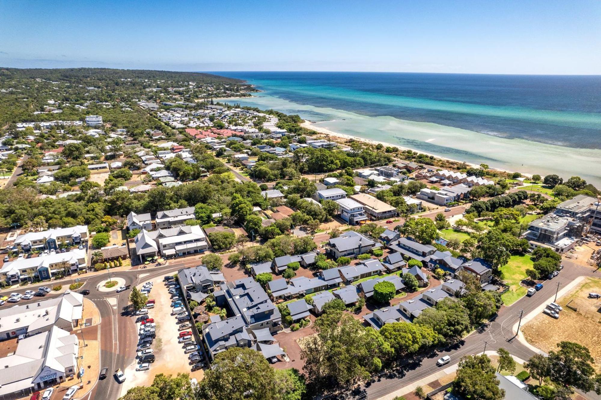 Bay Village Resort דנסבורו מראה חיצוני תמונה