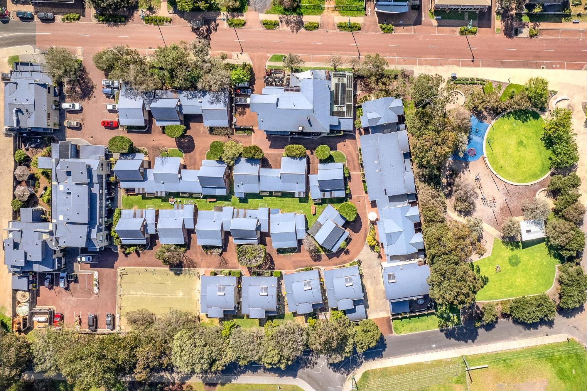 Bay Village Resort דנסבורו מראה חיצוני תמונה
