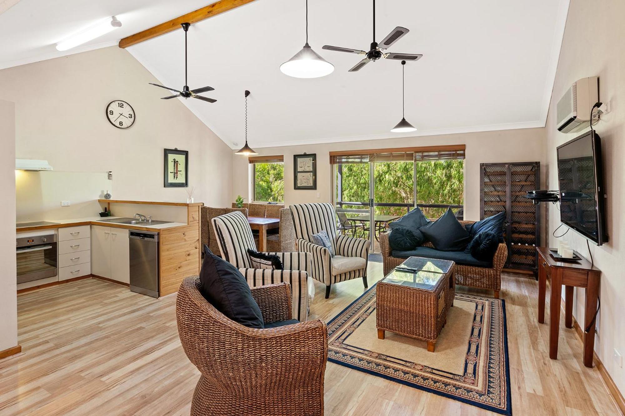 Bay Village Resort דנסבורו מראה חיצוני תמונה